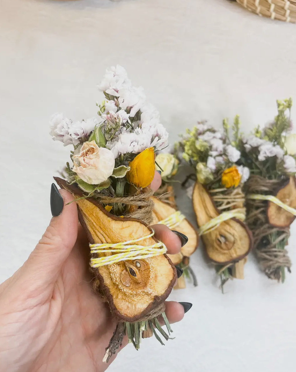 Pear, palo santo, juniper and cinnamon Smudgie