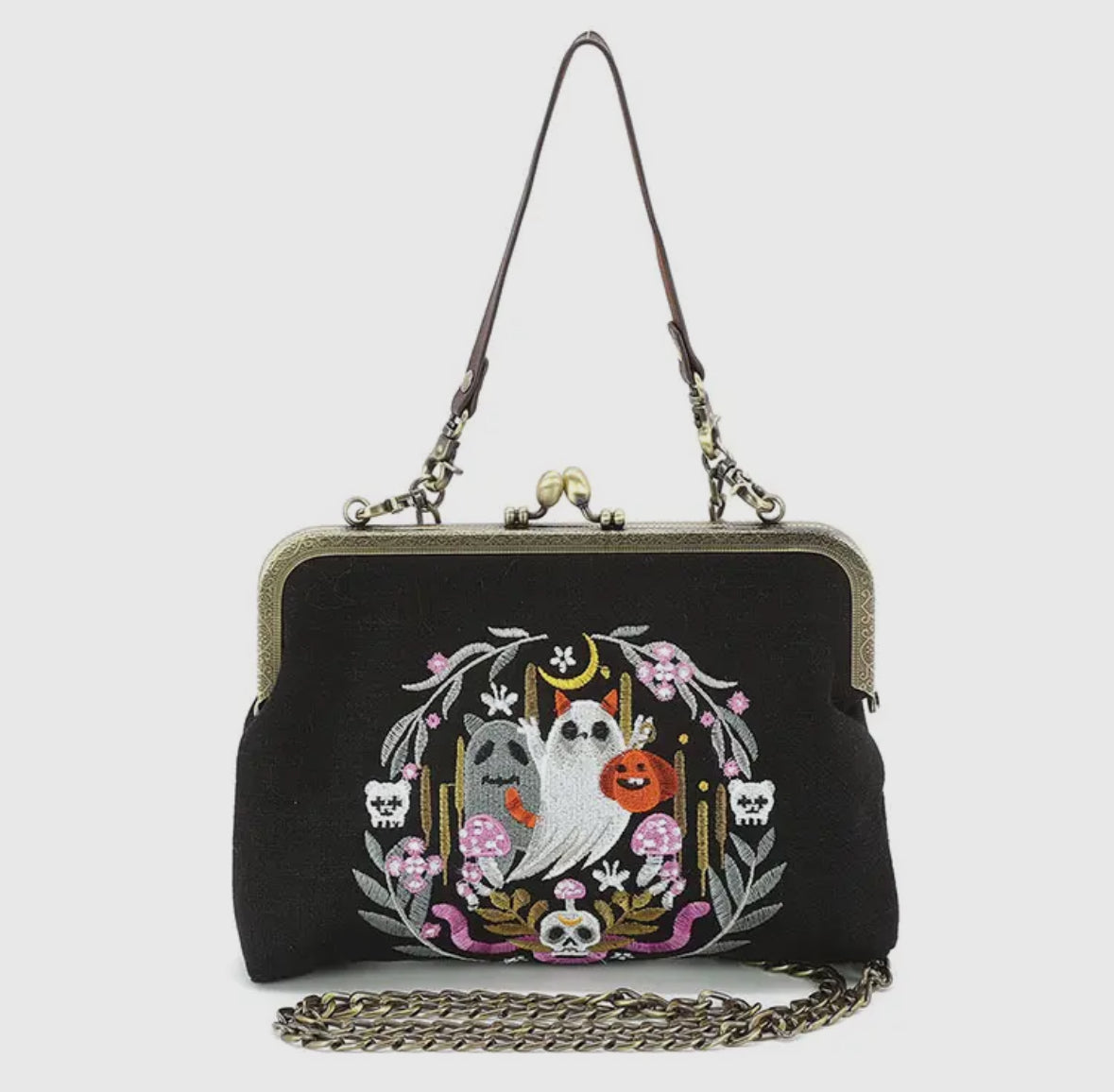 Kisslock Ghosty vintage style purse