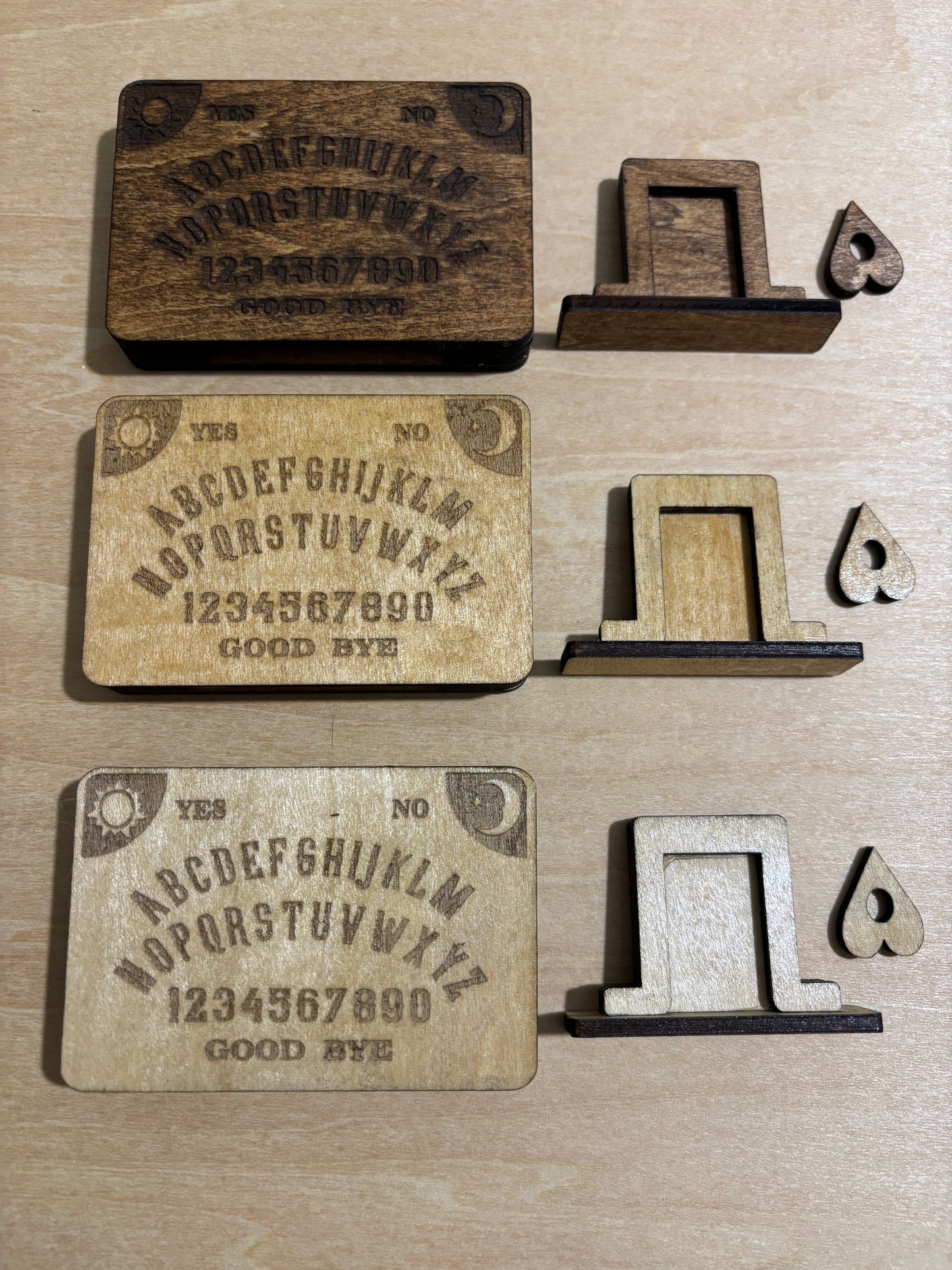 Pocket ouija board